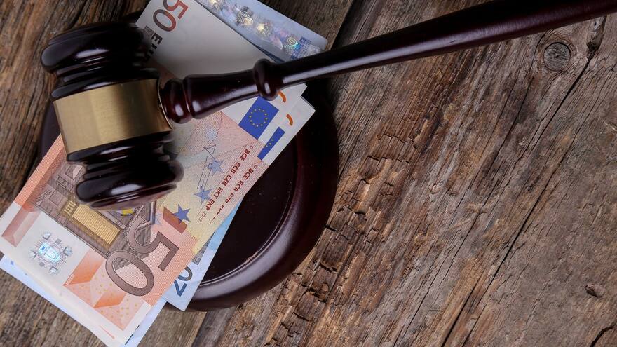 Hombre deberá pagar pensión alimentaria a su hijo de 42 años