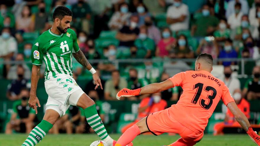 El Betis se estrena en el Villamarín y hunde más al Getafe
