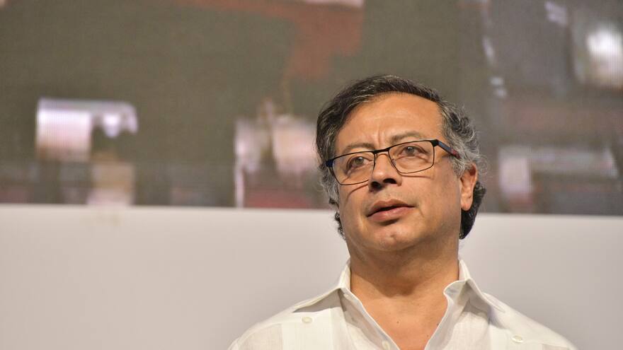 'El que carga bultos está subsidiando al que tiene la Toyota y usa gasolina'