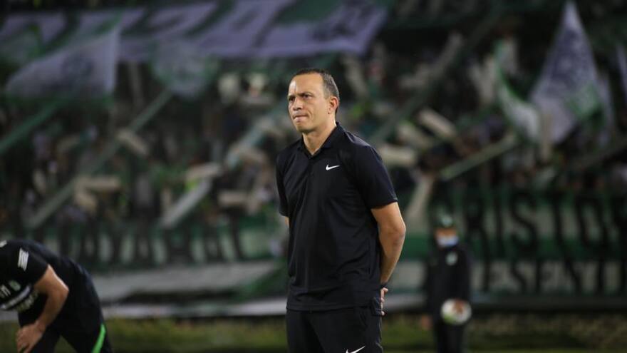Alejandro Restrepo deja la dirección técnica de Atlético Nacional