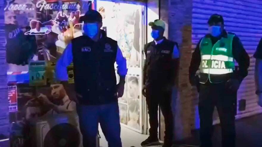 Cierran cantina y salón de juegos que tenía fachada de barbería