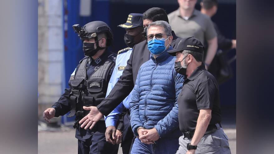 Expresidente hondureño Juan Orlando Hernández es condenado a 45 años de cárcel en Nueva York