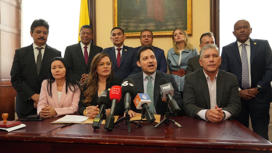 Cambio Radical presenta en el Congreso su reforma estatutaria a la salud