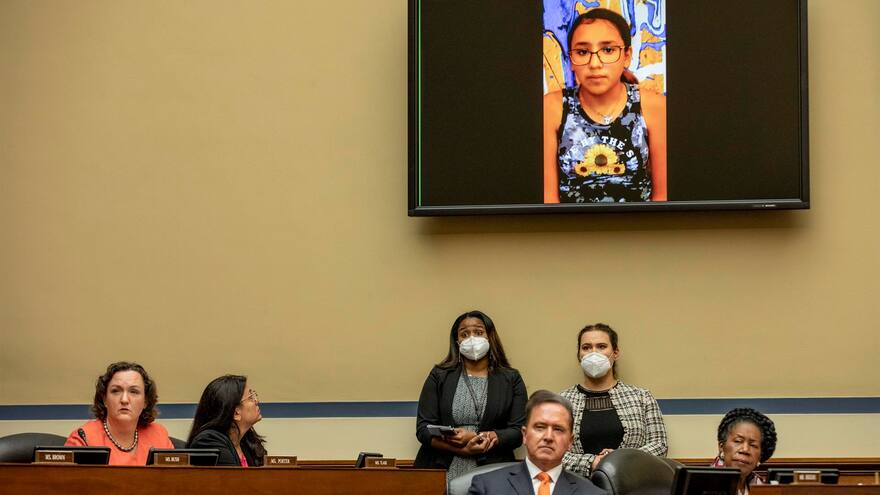 Niña sovreviviente del tiroteo en Texas pide al congreso más seguridad