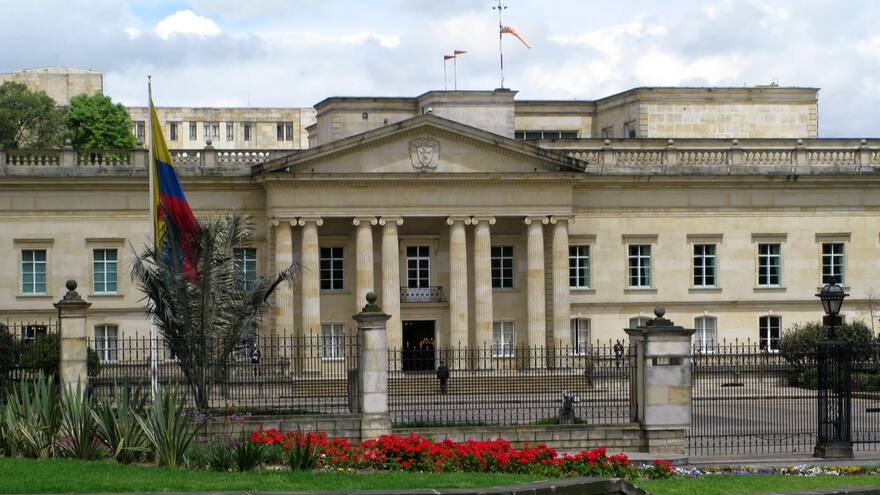 Escándalo por compras millonarias en la Presidencia