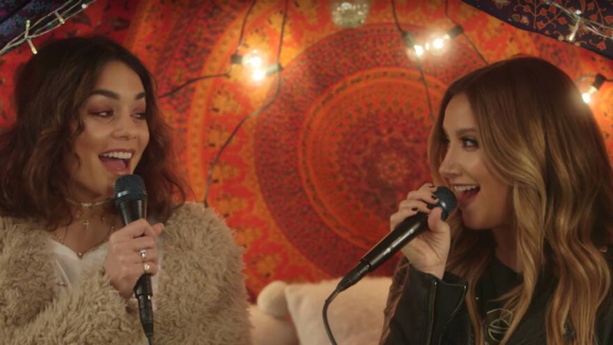 Ashley Tisdale y Vanessa Hudgens realizan su primer dueto 11 años después de ‘High School Musical’