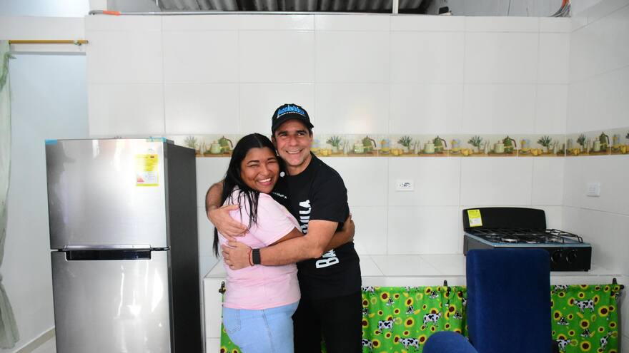 Alcalde Alejandro Char entrega nuevos mejoramientos de vivienda en barrios Cordialidad y La Gloria