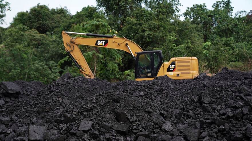 Ordenan suspensión de trabajos en mina de carbón en Córdoba