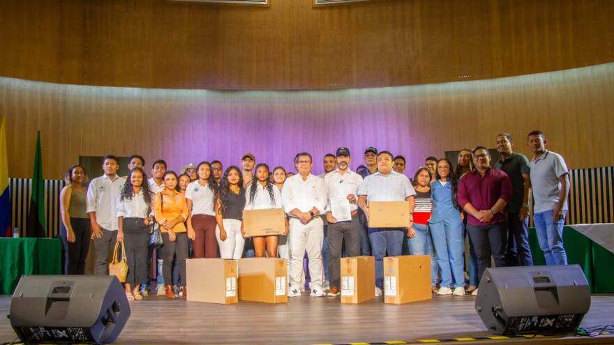 La DIAN le donó 146 computadores a la Universidad de Córdoba