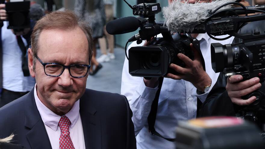 Absuelven a Kevin Spacey de cargos por delitos sexuales en Inglaterra