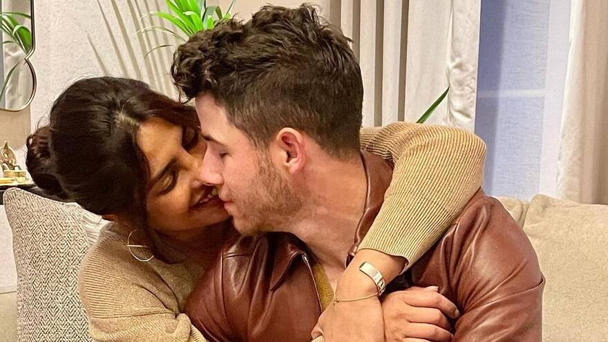 Nick Jonas y Priyanka Chopra anuncian su primer hijo por vientre de alquiler