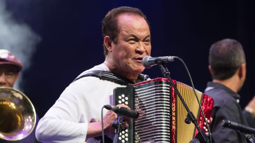 Develan escultura de cera de Alfredo Gutiérrez en Valledupar