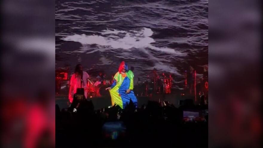Vocalista de Gorillaz se disfrazó de ‘Monocuco’ en el concierto de Bogotá