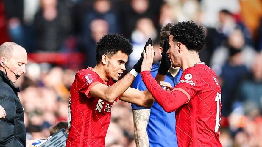 Oficial: los cinco cambios por partido en el fútbol se mantienen