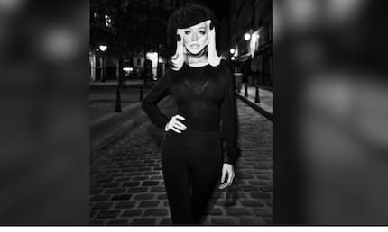 Christina Aguilera estrena su nuevo sencillo navideño ‘My Favorite Things (Live from the Eiffel Tower)’