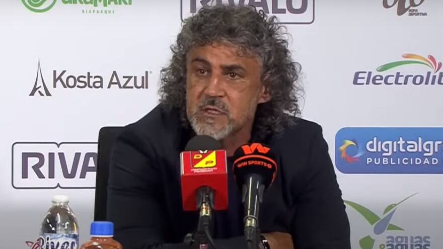 Leonel Álvarez acusa al jugador de Águilas Doradas Joaquín Varela de agredir con tres cachetadas a su asistente