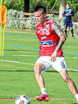 Un solo refuerzo para Junior