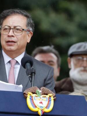 Agosto ocho veinticuatro ¿El sol a las espaldas? | Columna de Roberto Zabaraín