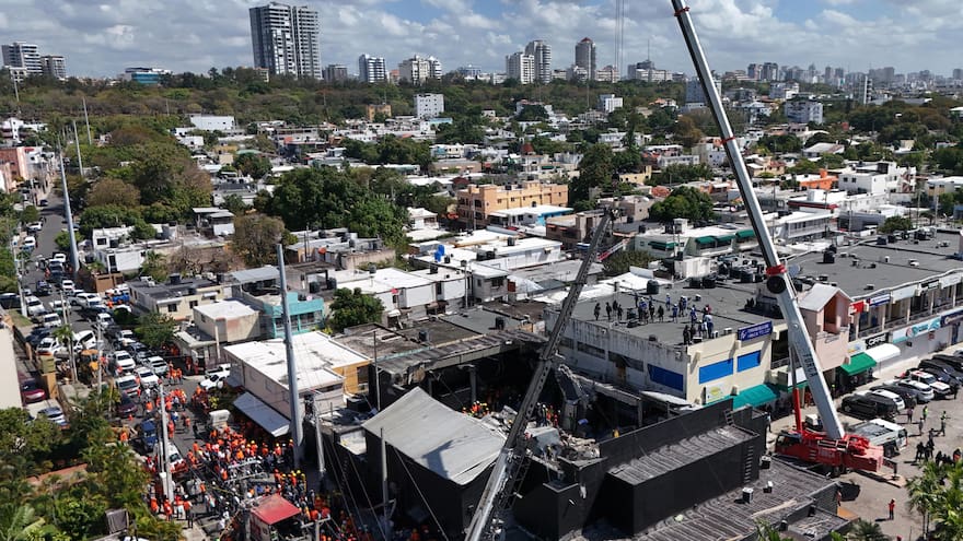 Exlanzador de las Grandes Ligas Octavio Dotel muere en desplome de techo en Santo Domingo