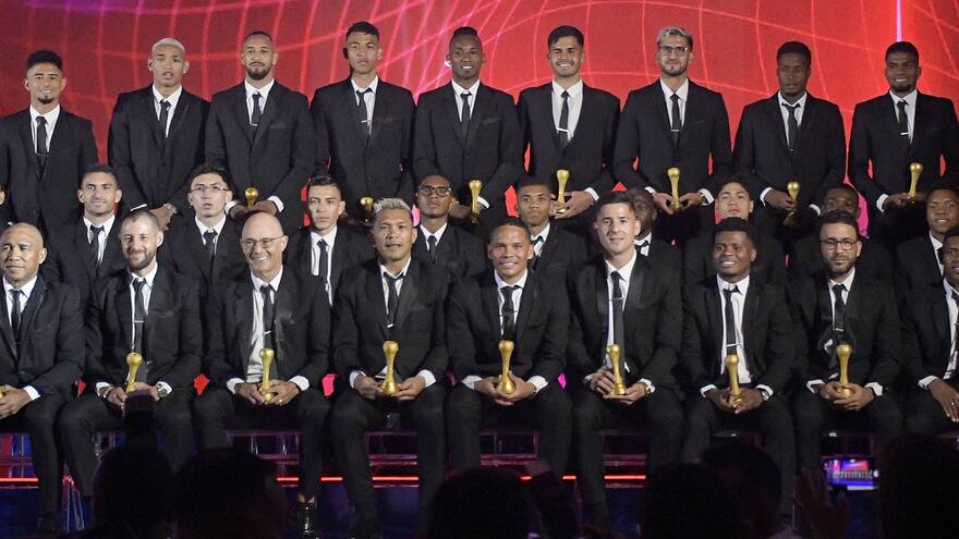 ¿Por qué Luis Fernando Muriel y Cristian Barrios no estaban listos para la foto en Junior?