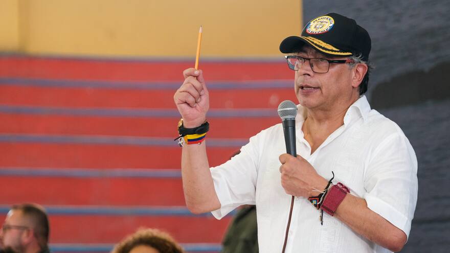 El diario inglés The Economist asegura que Petro es 'impuntual e impopular'