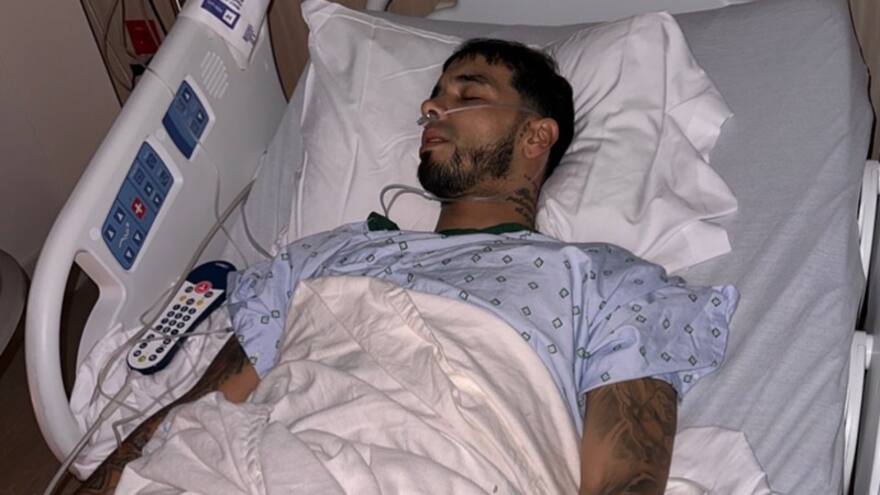 Tras cirugía, Anuel A permanecerá un mes más fuera de los escenarios