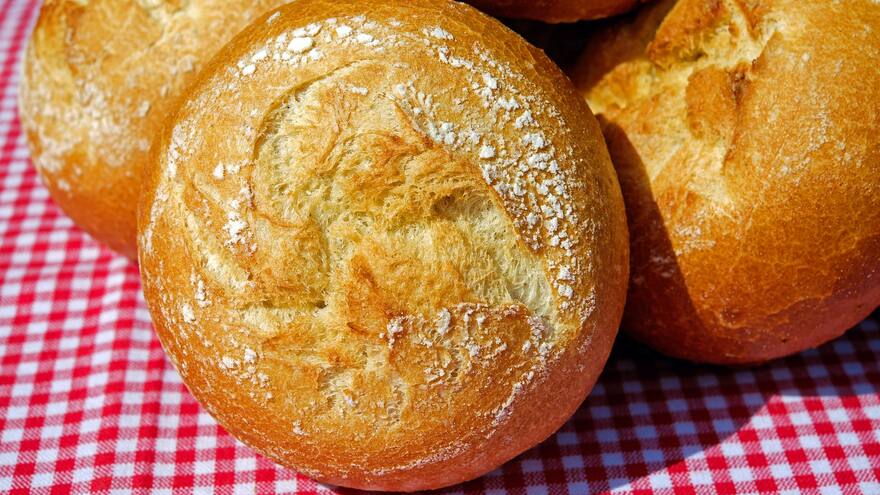 Recetas: Así puede cocinar pan en la freidora de aire