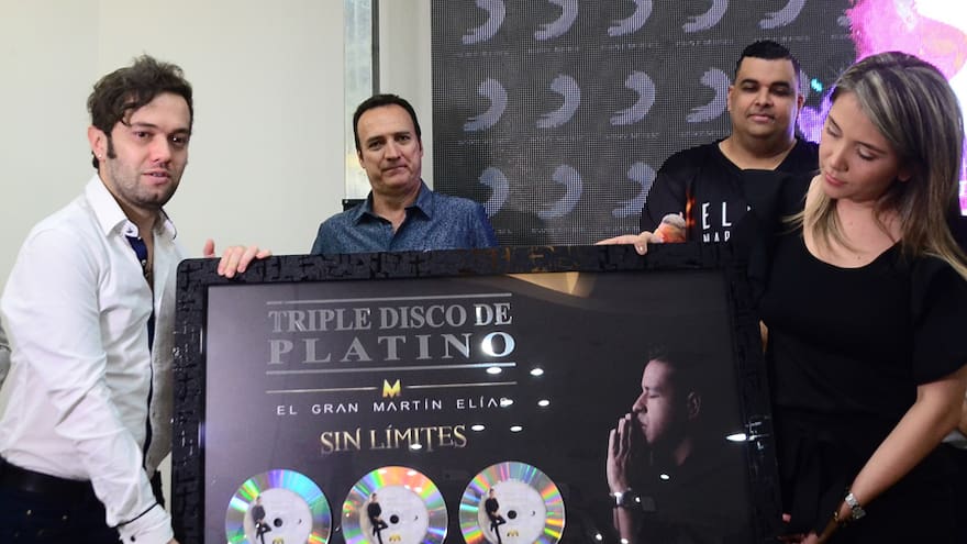 Triple disco de platino, el reconocimiento a Martín Elías