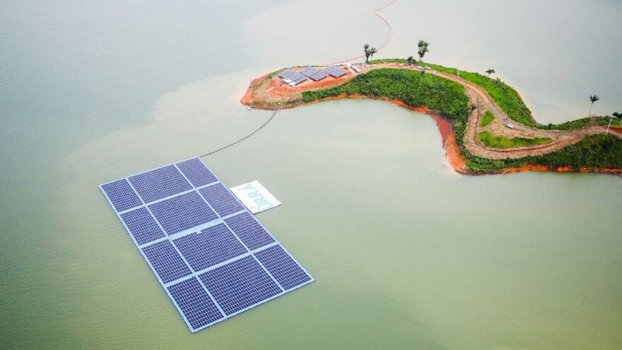 Córdoba es pionero en energía renovable mediante la planta solar flotante