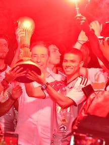 La Aleta del Tiburón se vistió de gala para celebrar con los jugadores la estrella 11