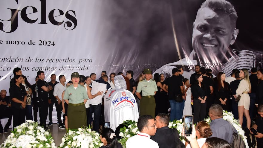 Con su música y una oración, es velado el artista Omar Geles