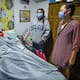 Los retos de Martha: un cáncer maligno y un hijo en cama por la violencia