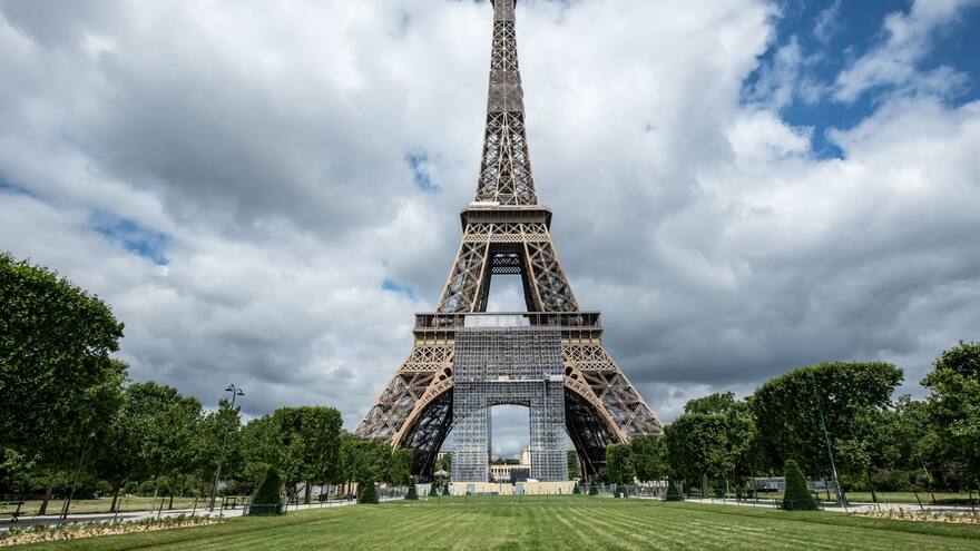 La Torre Eiffel reabre al público el 16 de julio después de 8 meses cerrada