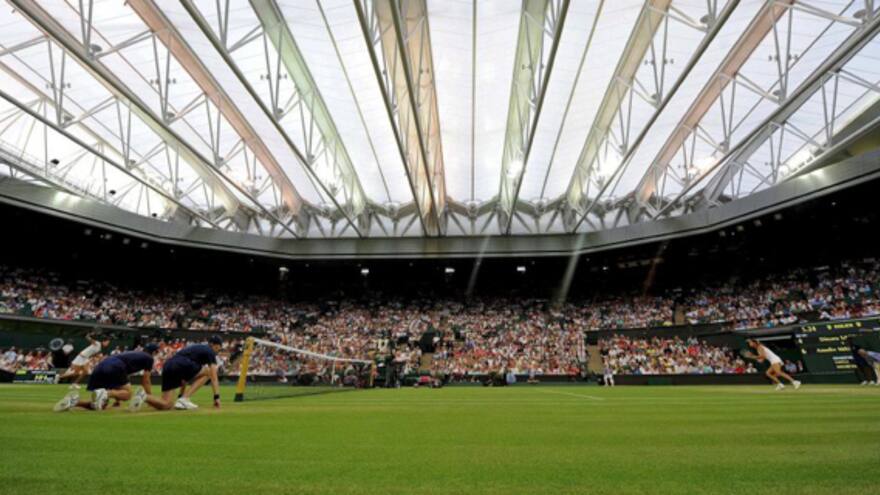 Wimbledon prohíbe competir a los tenistas rusos y bielorrusos