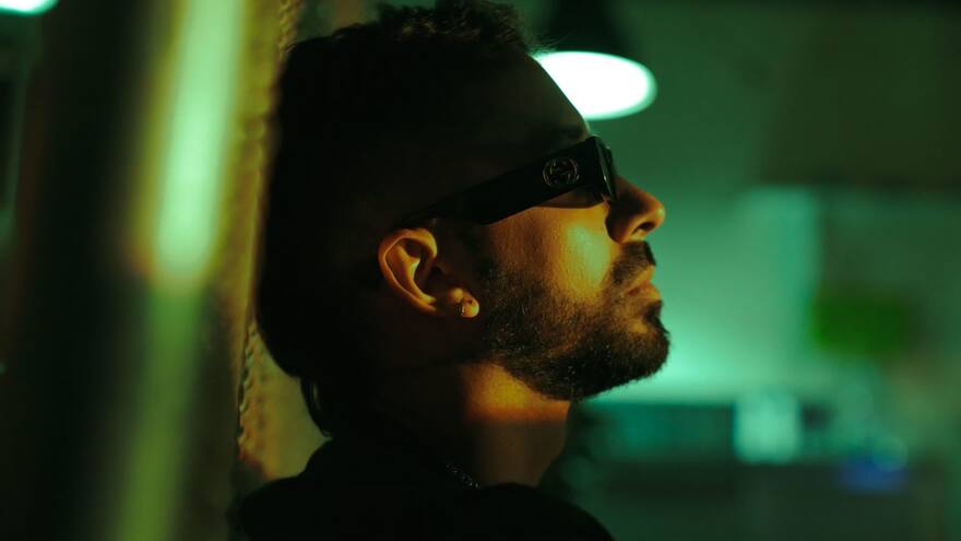 ‘Un call’, la nueva propuesta del cantante Adriano