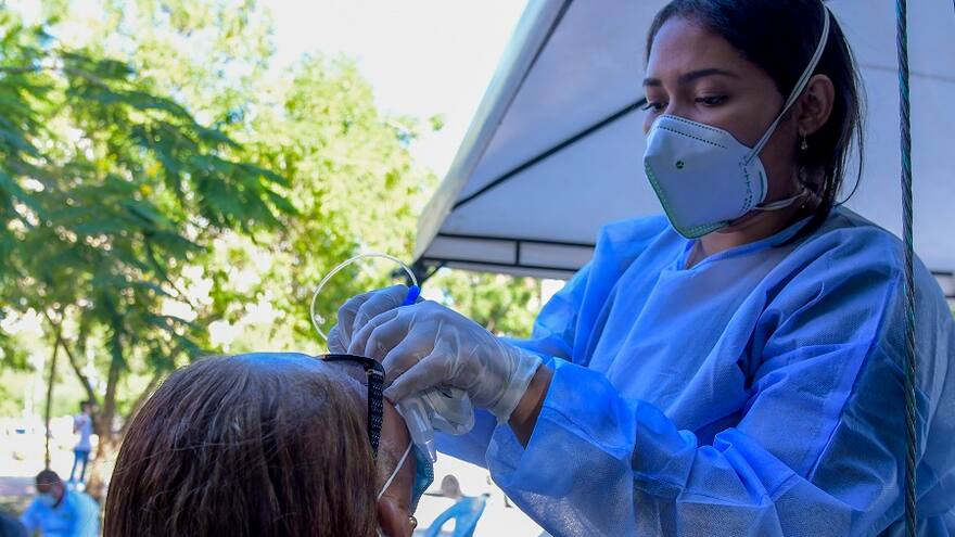 De cada 100 pruebas, la mitad son positivas en B/quilla: Sec. Salud