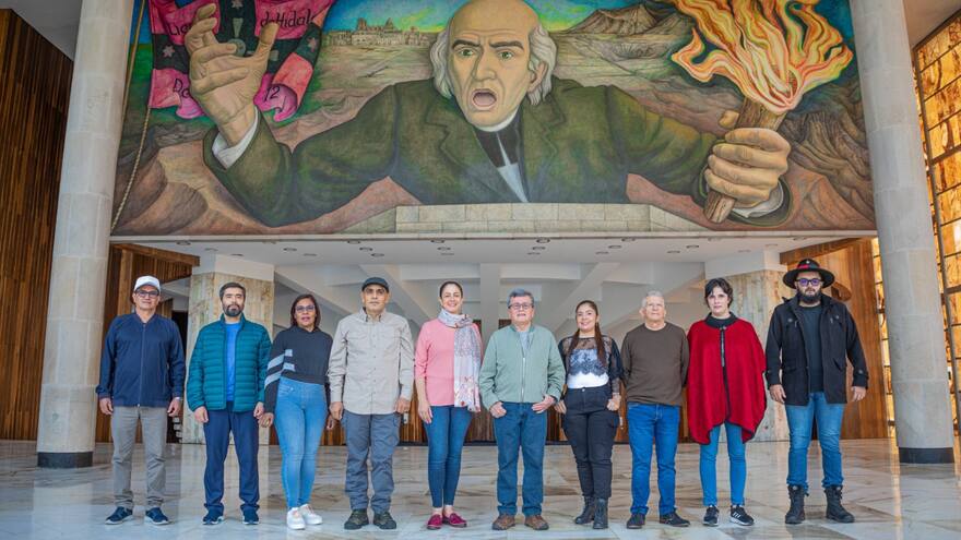 Delegación del ELN llega a México para iniciar segundo ciclo de negociaciones