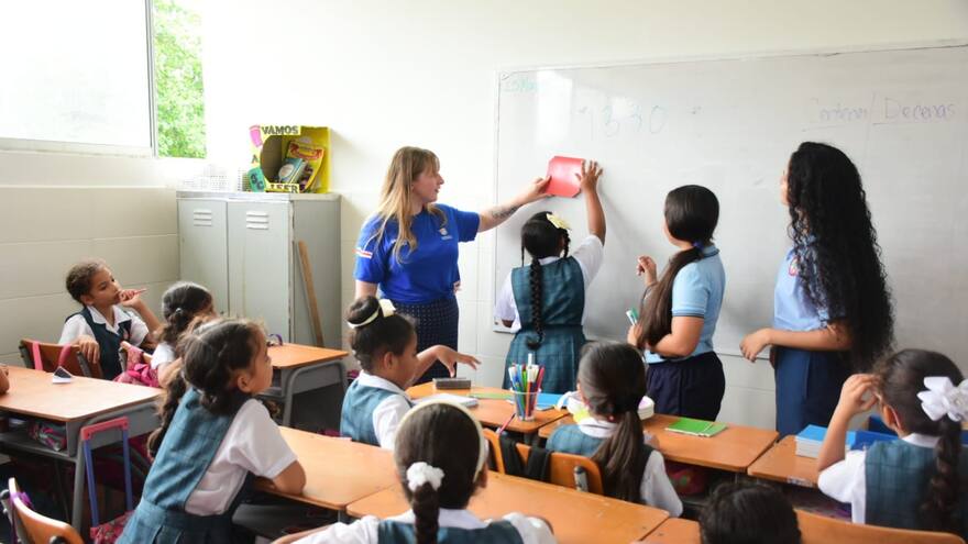 Universidad Bridgewater y Gobernación crean alianza de cooperación académica