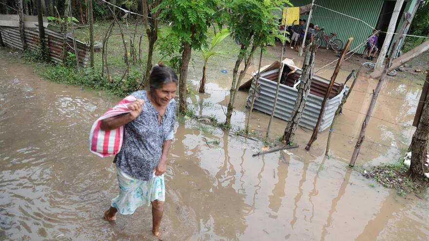Bajan los niveles de alerta por fuertes lluvias en Honduras