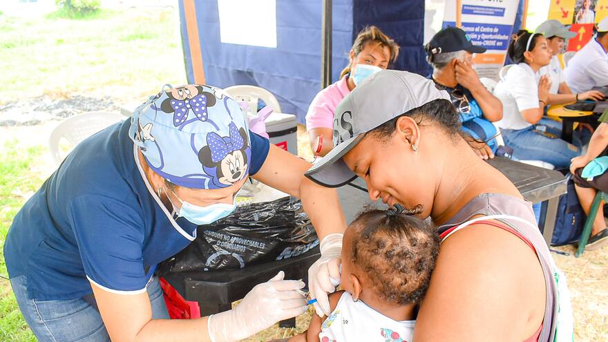 500 familias de La Bendición de Dios, beneficiadas con programas del Distrito