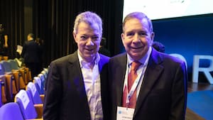 “Esa posición ambivalente está saliendo cada vez más costosa”: expresidente Santos al Gobierno por no pronunciarse sobre tensión entre Venezuela y Argentina