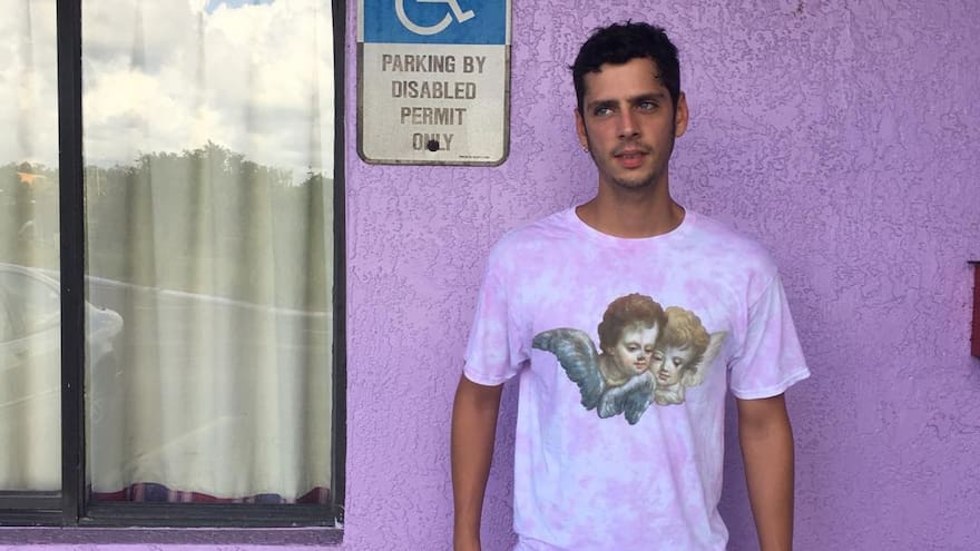 El actor y cineasta español Eduardo Casanova anuncia que tiene VIH