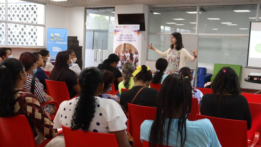 Uninorte y ONU Mujeres lanzan curso de incidencia política para mujeres migrantes y de comunidades de acogida