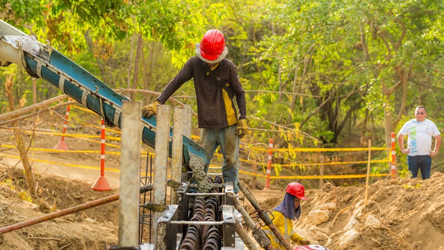 Rehabilitan 3 kilómetros de vía para mejorar acceso al Chorro de San Luis