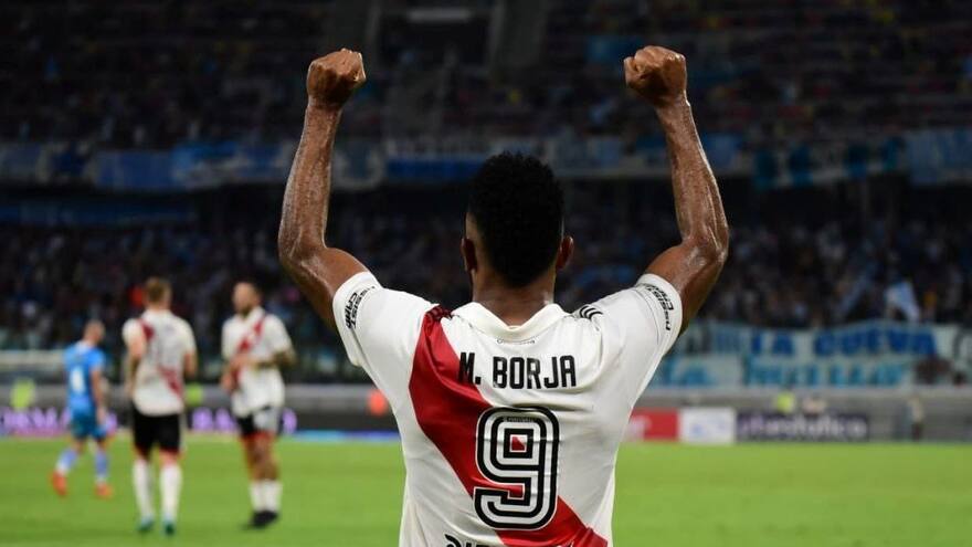 Miguel Borja anota en triunfo de River sobre Racing de Córdoba