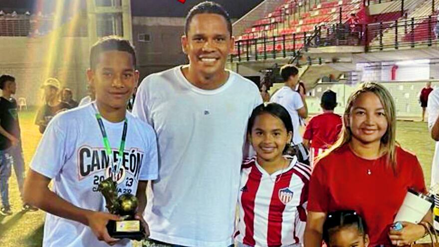 Carlos Daniel Bacca, igual a su padre, goleador y campeón