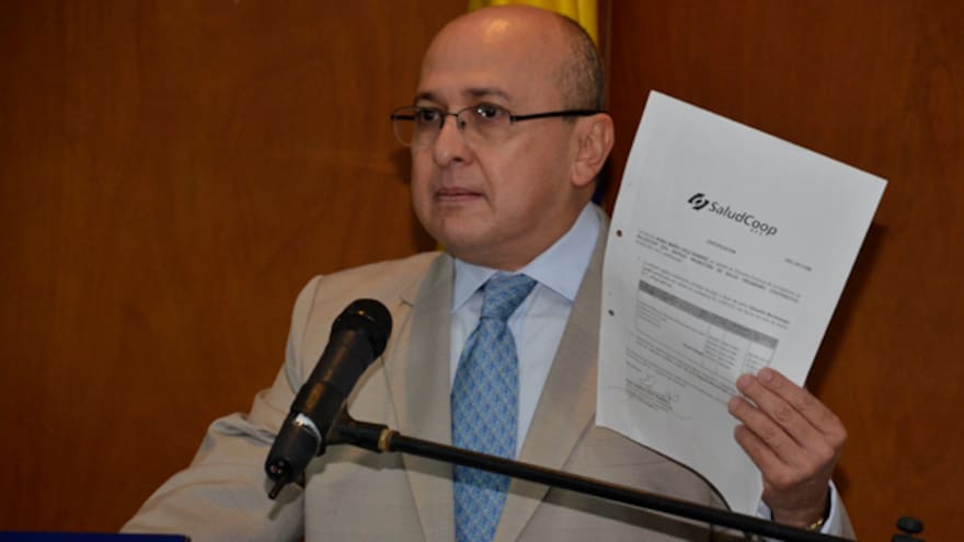 La contralora fabrica mentiras en mi contra: Fiscal