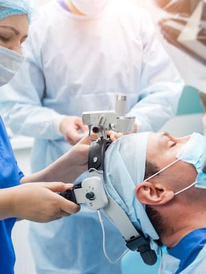 Bucear postcraneotomía