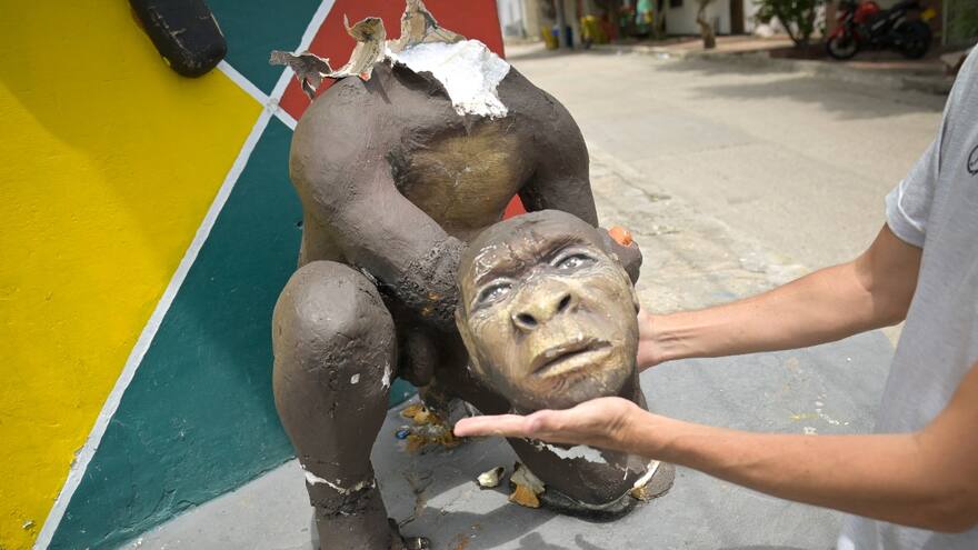 En Barrio Abajo rechazan vandalismo contra el ‘Mono De la Hoz’