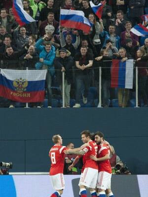 Columna de Hugo Illera | Pelotas y letras: La prensa y los conflictos